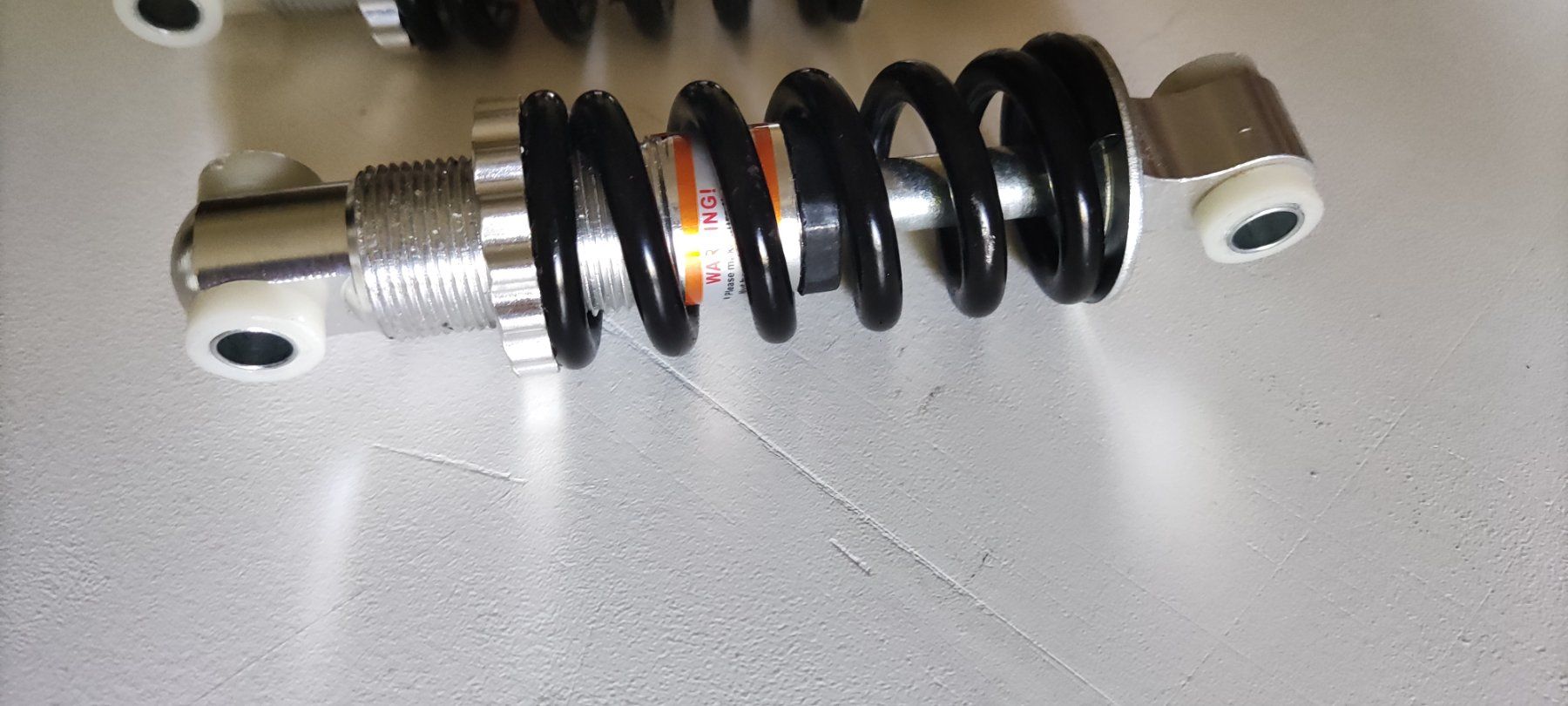 Ccm Kickboard: E Scooter Stossdämpfer 125 mm 400 Lbs. – Usato da BASEL venduto da E-Bro.Electro 1
