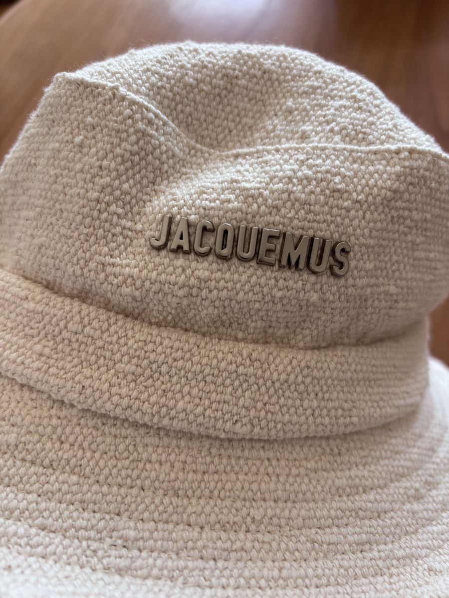 Jacquemus Copricapi, berretti & cappellini: Jacquemus Le bob Gadjo hat – Usato da Zürich venduto da Grothschild