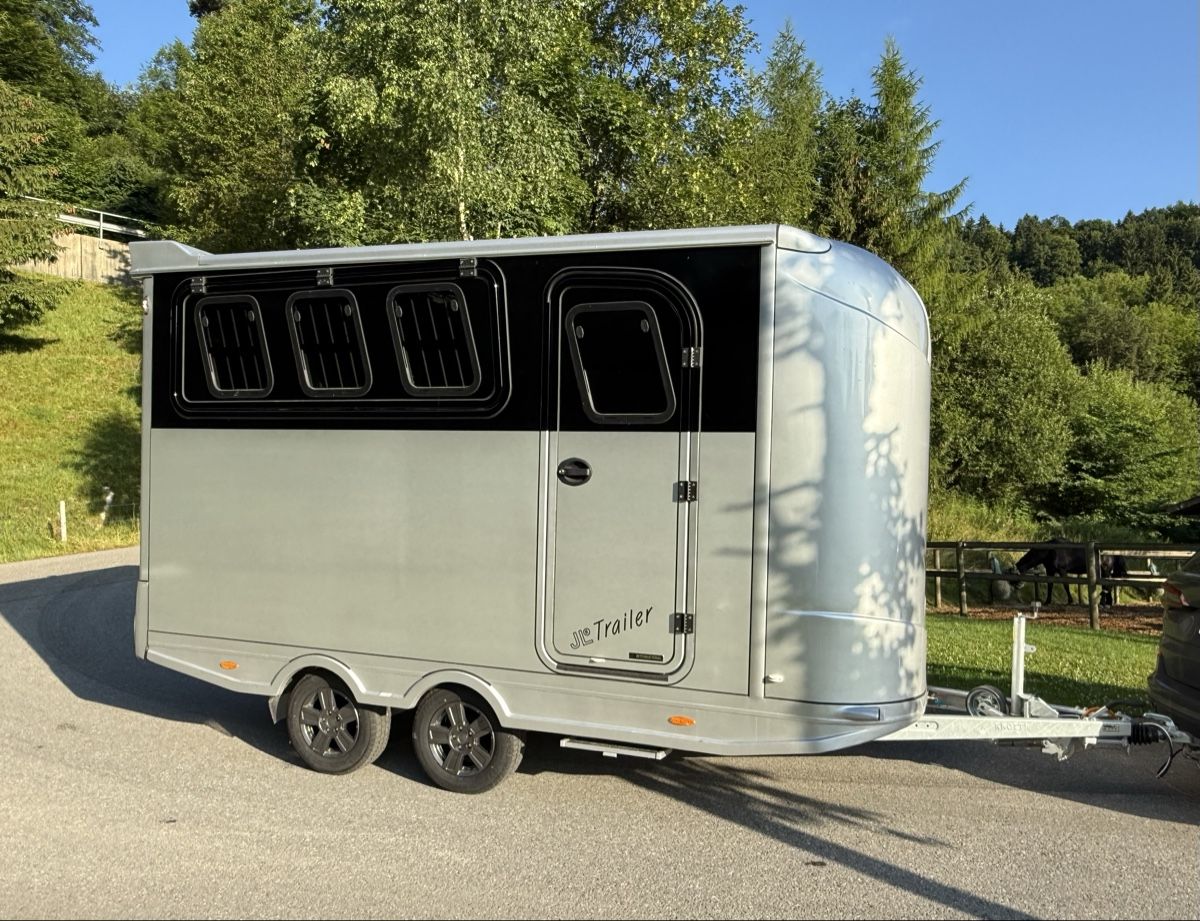 Rimorchi: Pferdeanhänger/ Pferdetransporter/ Wohnmobil – Usato da St. Gallen venduto da rap_kql2