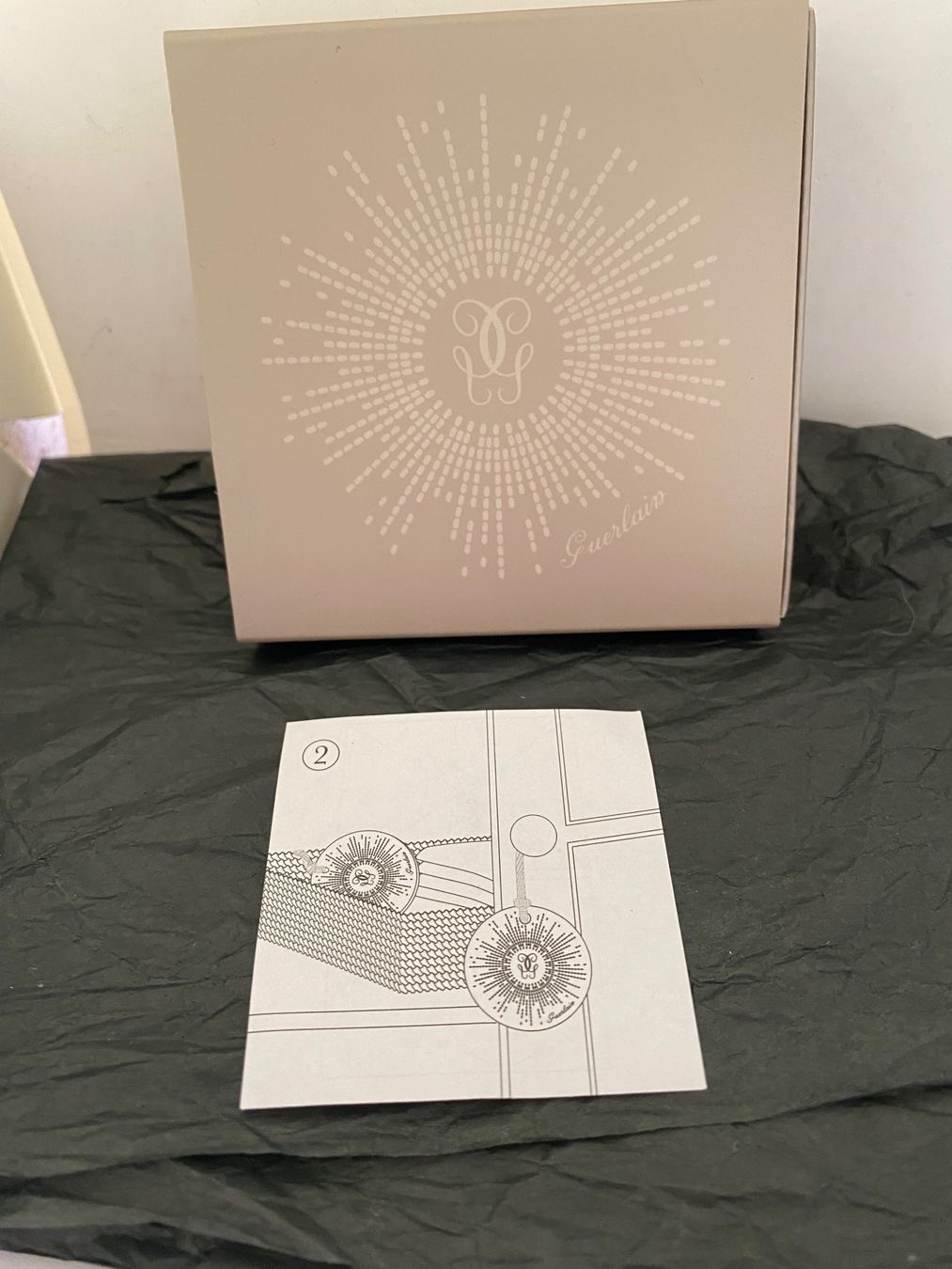 Guerlain Profumi & Eau de Toilette: Pierre à parfumer et à suspendre Guerlain – Nuovo e nell'imballaggio originale da Bouveret venduto da wes_7zll 1