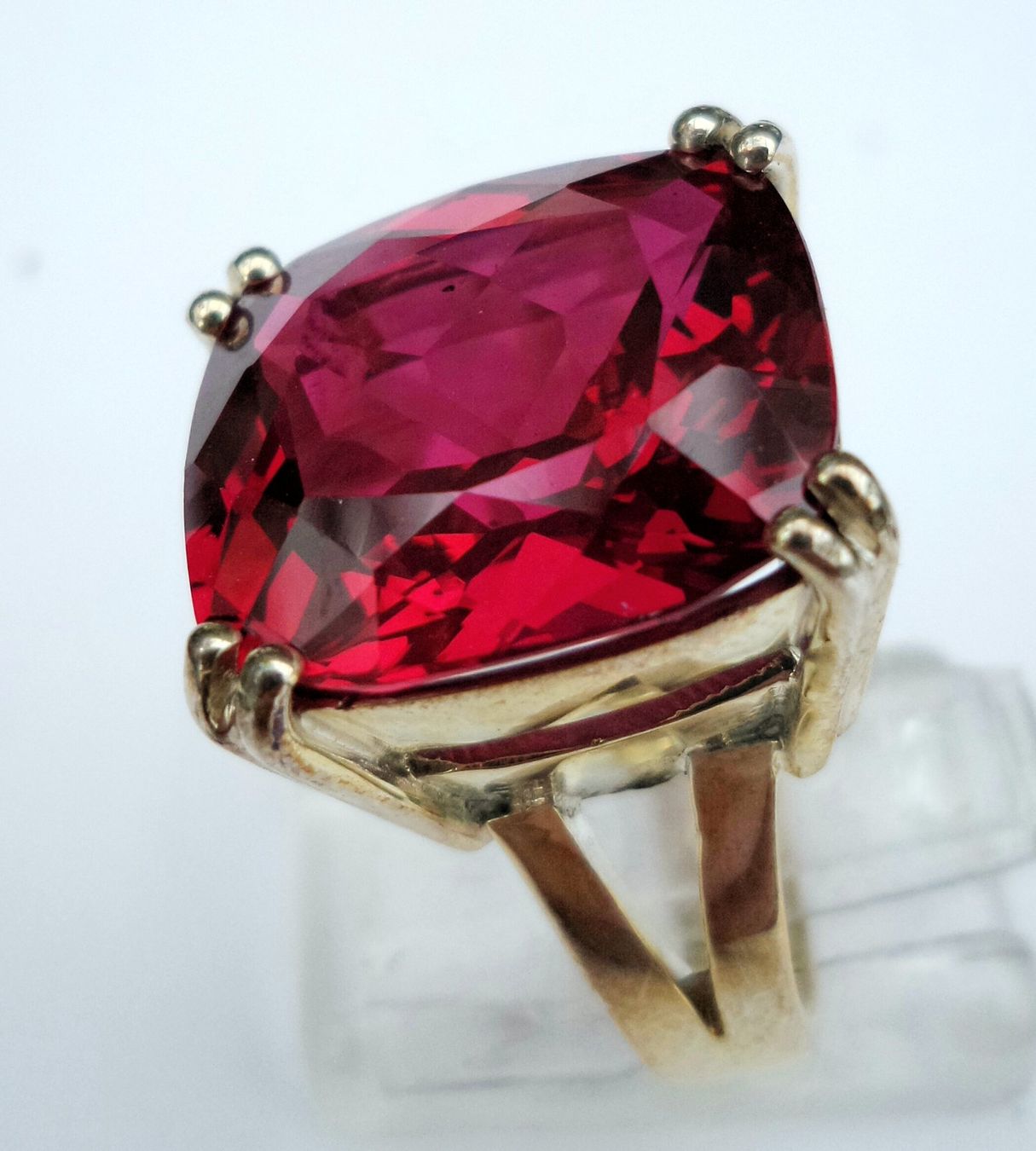 Anelli: Ring Silber mit grossem roten Topas Grösse 54 – Nuovo (secondo la descrizione) da Zürich venduto da benedikt12