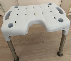 Dusch-Hilfe,  Hocker, NEU