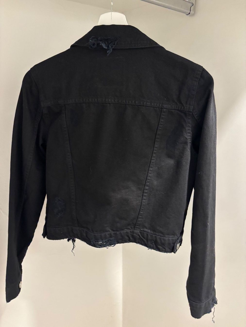 Jacken: Jeansjacke schwarz, Grösse 38 – Gebraucht aus Bünzen von noemi_3105 3