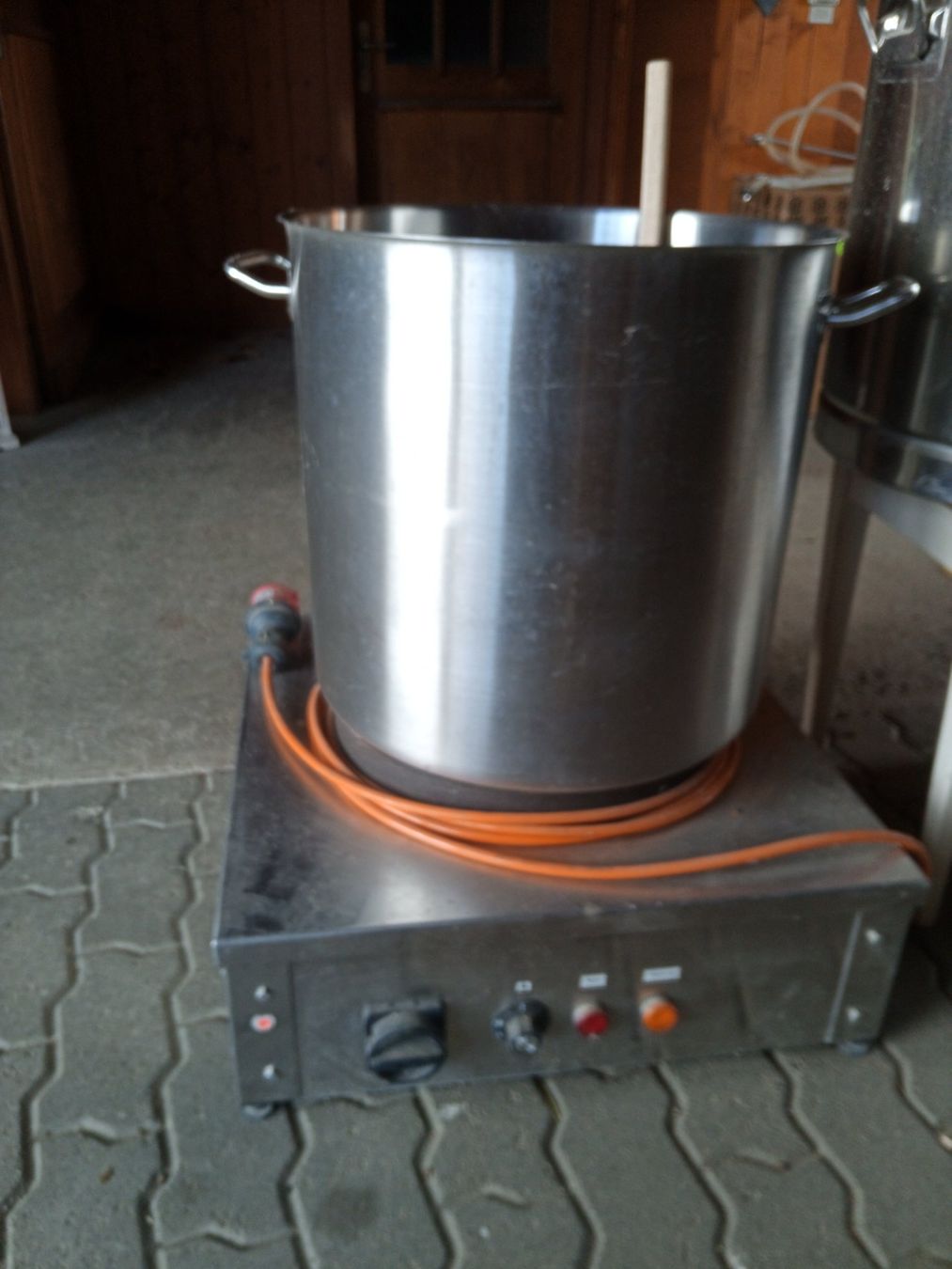Elettrodomestici da cucina: Schöne Brauanlage zu versteigern. – Usato da Worb venduto da Snuggler1111