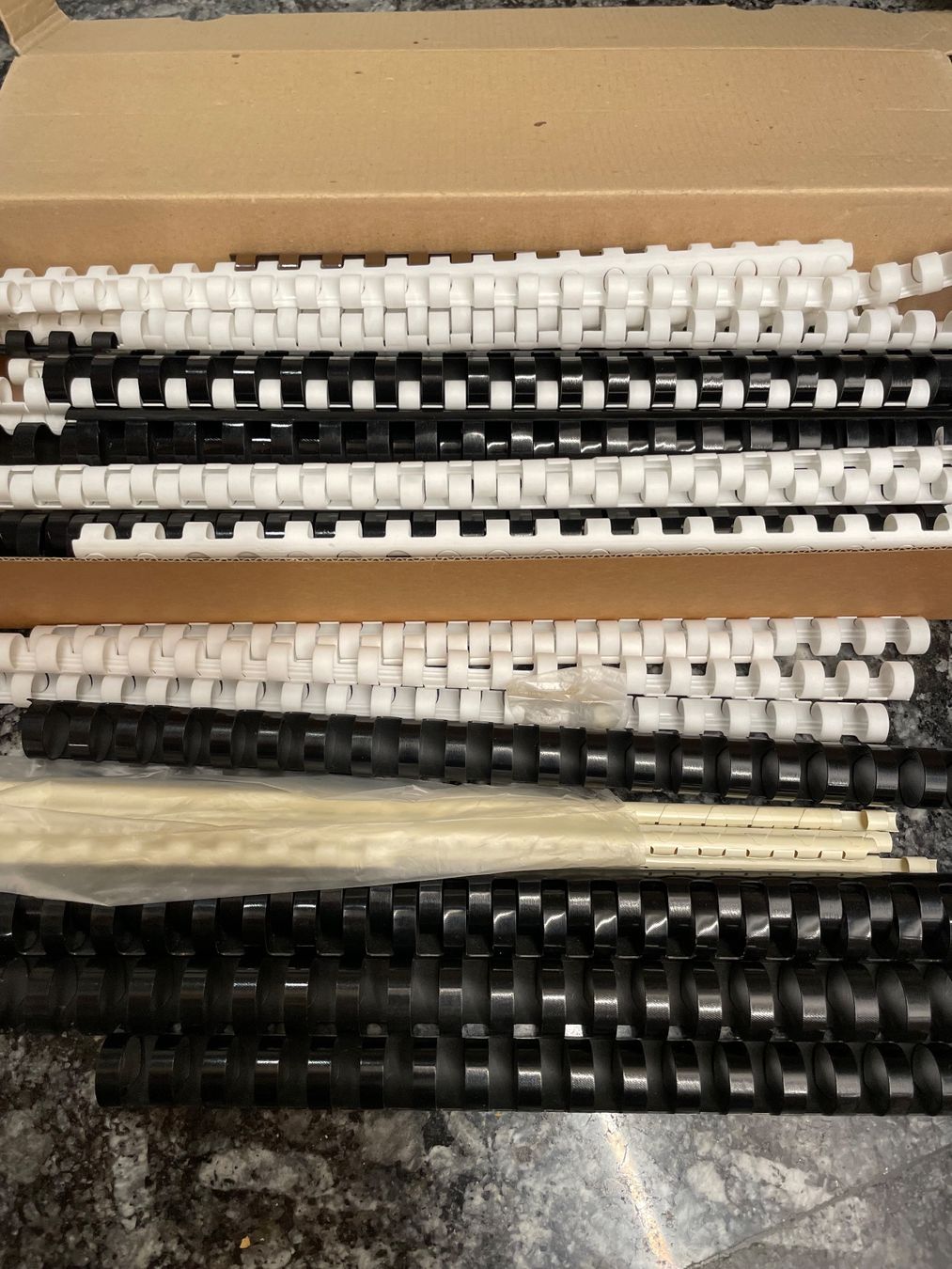 Fellowes Macchine rilegatrici: Fellowes Star 150 Plastikbindegerät mit Zubehör – Usato da Huttwil venduto da mir_ghn5 2