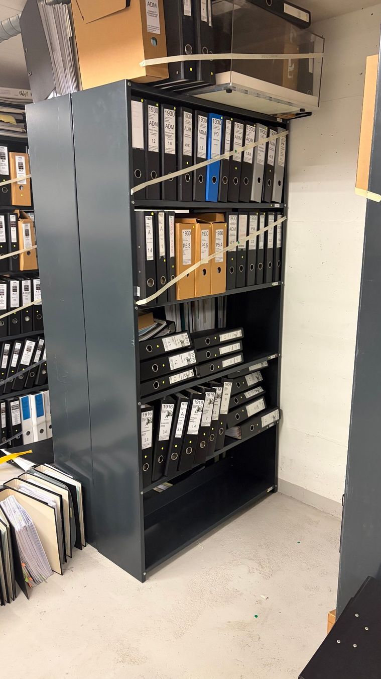Scaffali: 8 Archiv Regale Metall – Usato da Zürich venduto da pst_2jsl