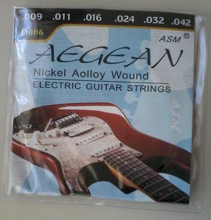 Musikinstrumente: Cordes, Saiten für E-Gitarre 009 - 042 – Neu und originalverpackt aus Basel von Pickman