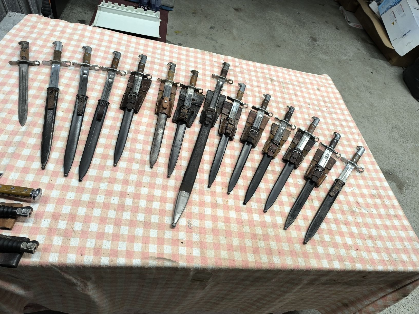 Schweizer Armee Stichwaffen: Divers  Bajonett . Faschinenmesser Armee CH – Gebraucht aus Cama von anto_a 1