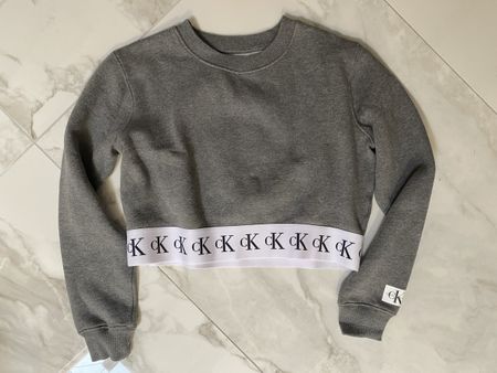 Dame Pullover Calvin Klein Jeans (cropped) Gr. XS