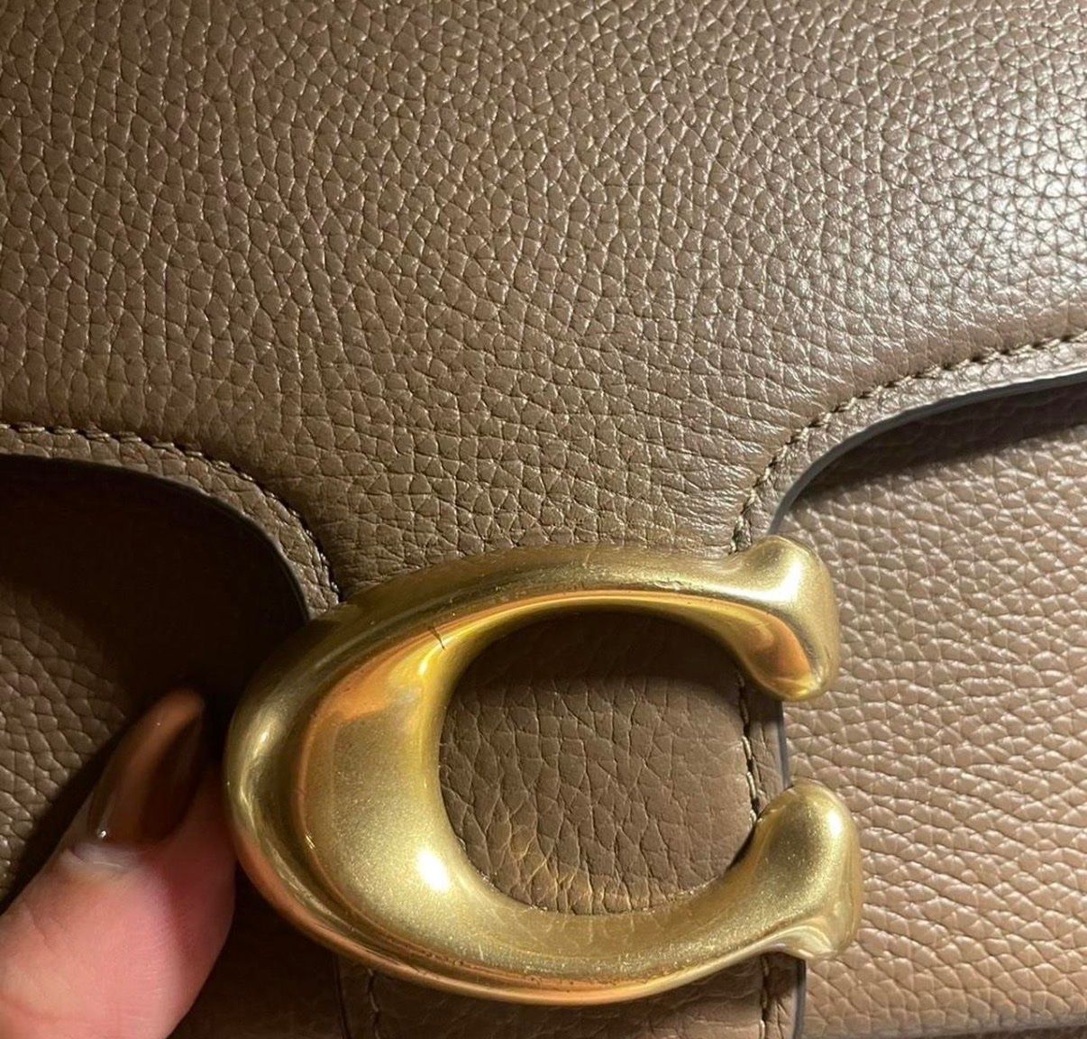 Borse da donna: Sac à main Coach tabac en cuir grainé – Usato da Mont-sur-Lausanne venduto da cla_f8q7 2
