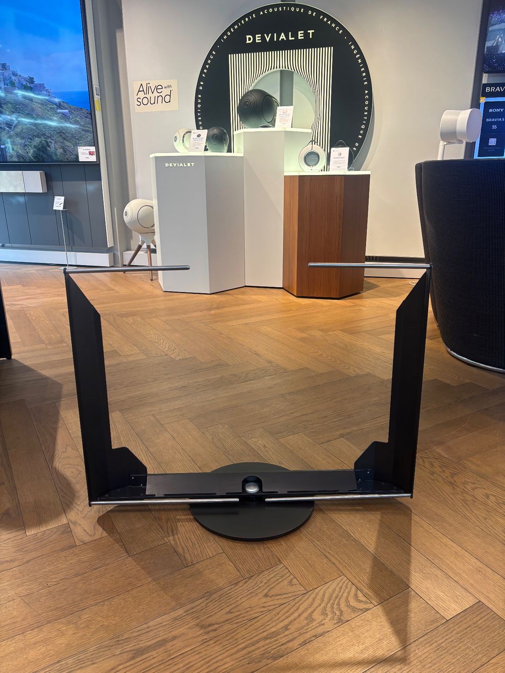 Altro in Decorazioni & Accessori: support de table rotatif Bang&Olufsen de Beovision V1-32 – Usato da Sion venduto da Bang-OlufsenSion
