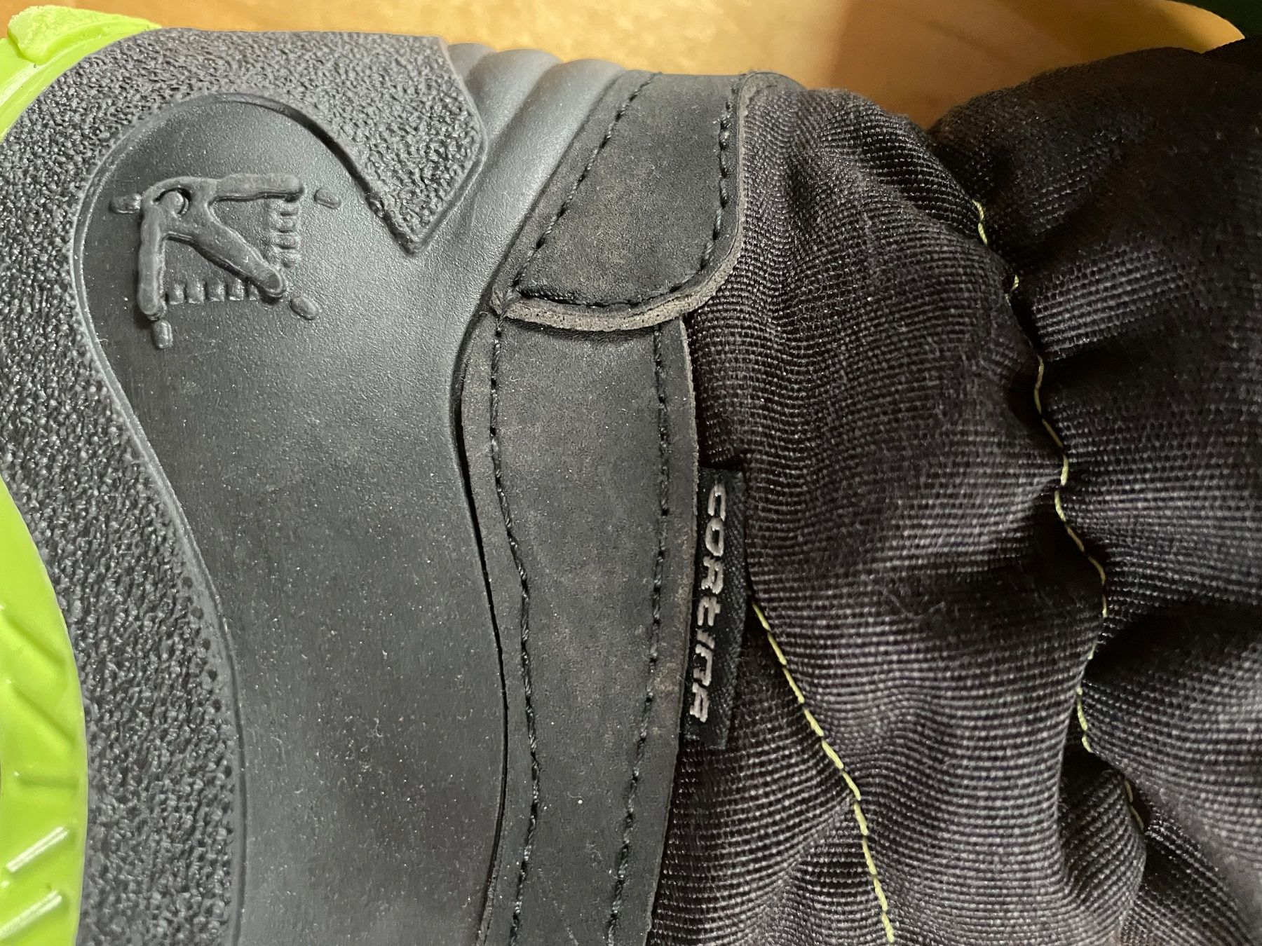 Scarpe per ragazzi: Schneestiefel, Winterstiefel Gr 27 – Usato da Hüntwangen venduto da fra_7nd2 4