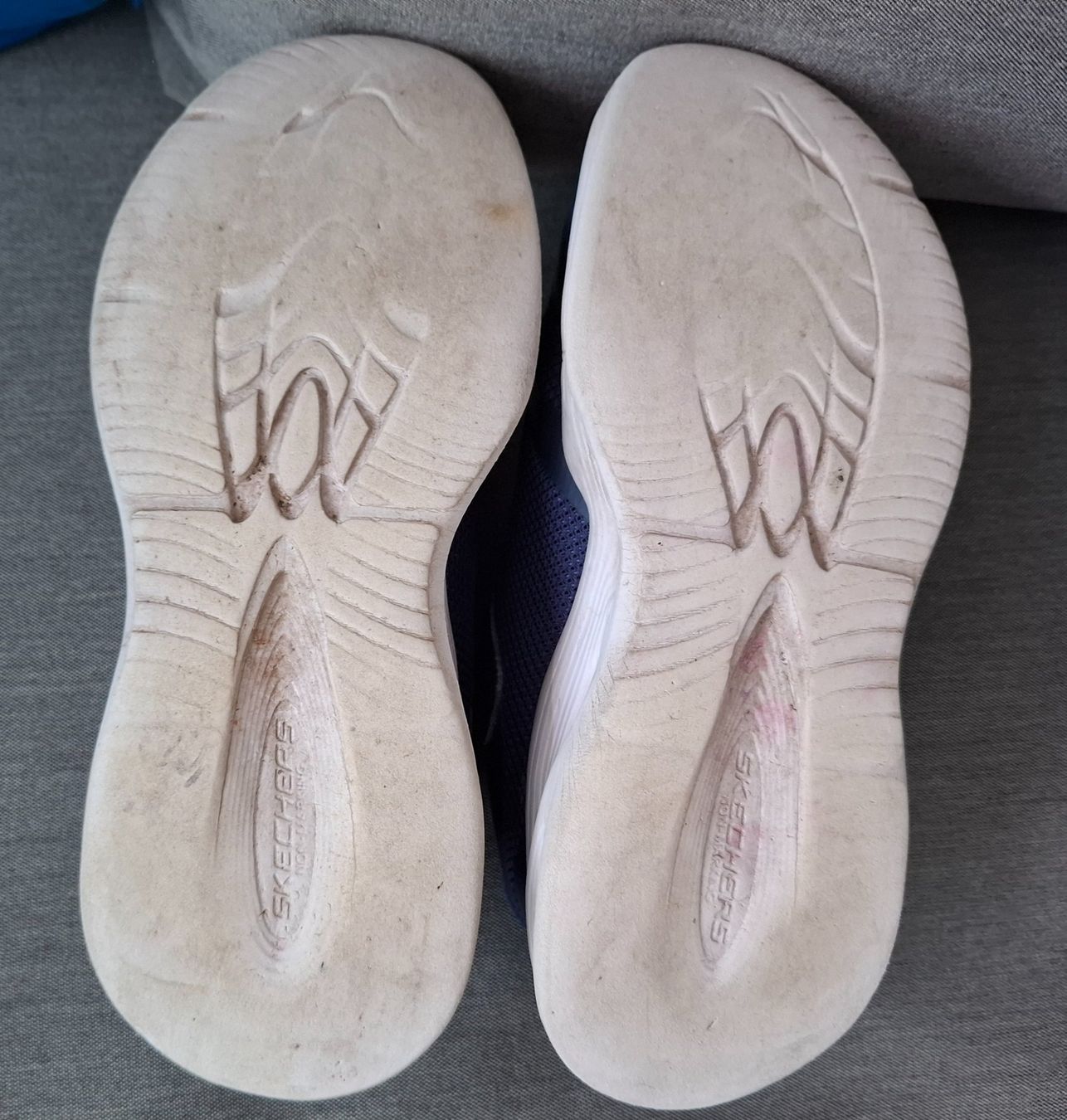 Skechers Scarpe per ragazze: Mädchen Skechers s-Lights Gr. 33 – Usato da Mels venduto da Aloha86 1
