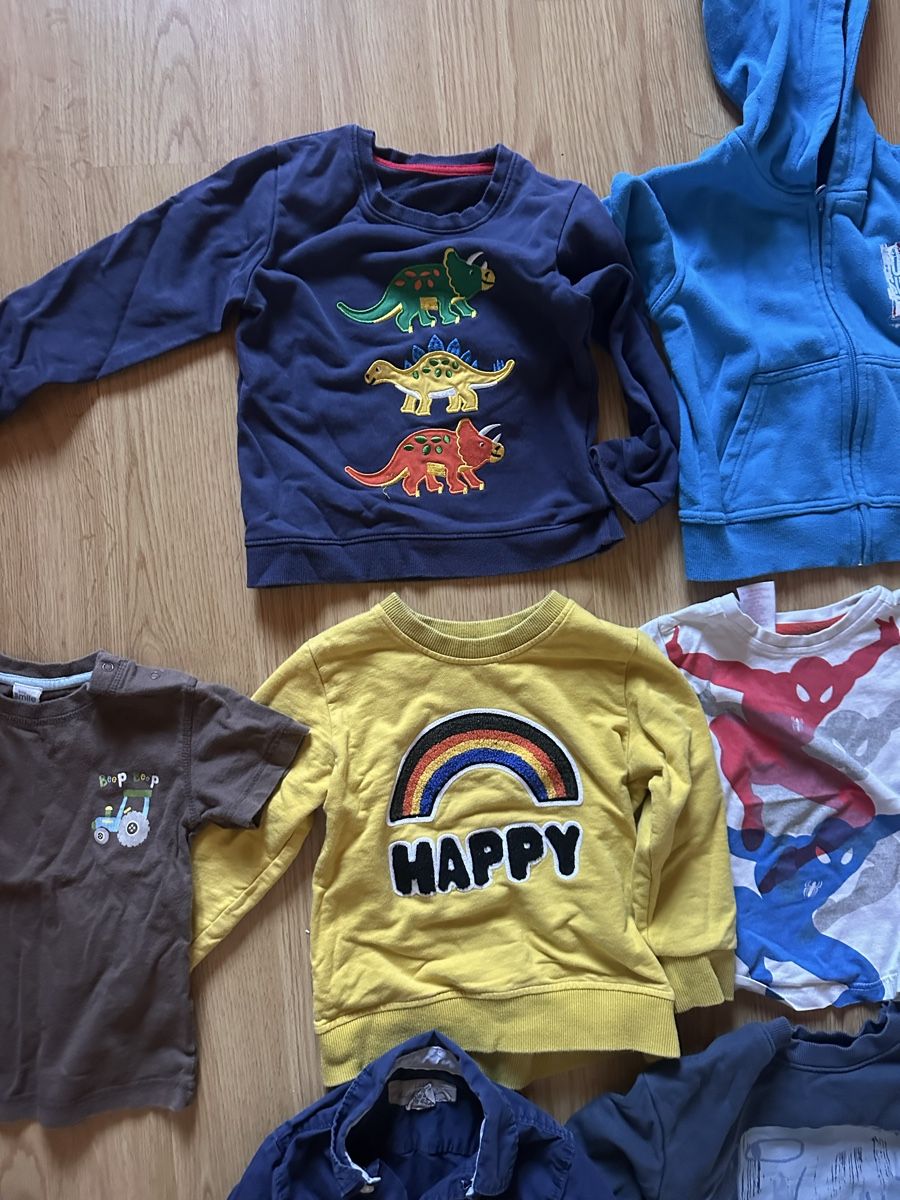 Kleiderpakete & -sets: Kleiderpaket Oberteile Gr 86/92 – Gebraucht aus Münsingen von Secondhand89 1