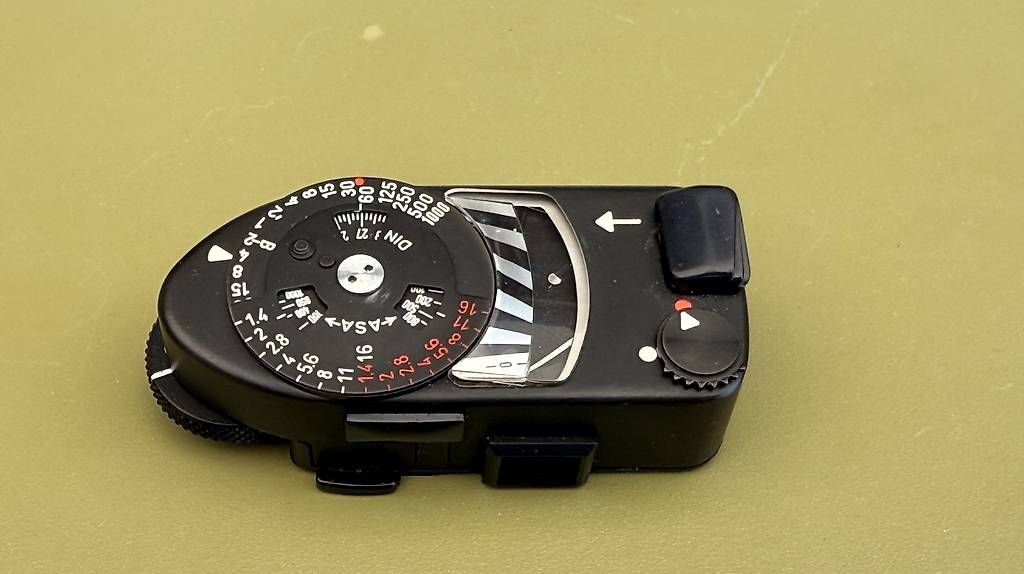 Leica Appareil photo: Leica Meter MR Black Chrome – D'occasion à Rümlang par Ifyouleavethestreet_