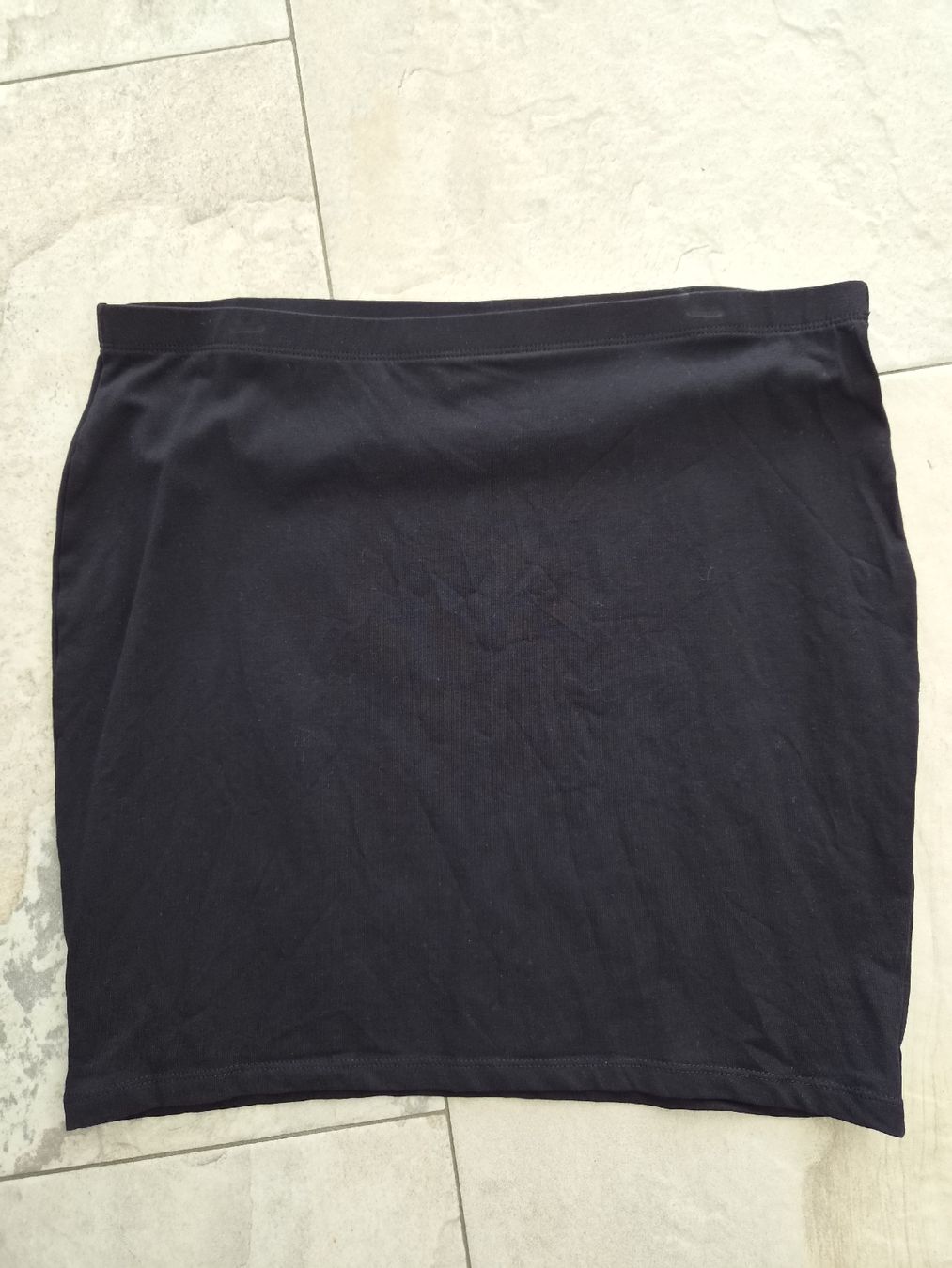 H&M Gonne: Schwarzer H&M Basic Minirock, Grösse L – Usato da Niederrohrdorf venduto da Miripfiri 3