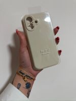 iPhone 17 Hülle, neuwertig, beige, stilvoll & schützend