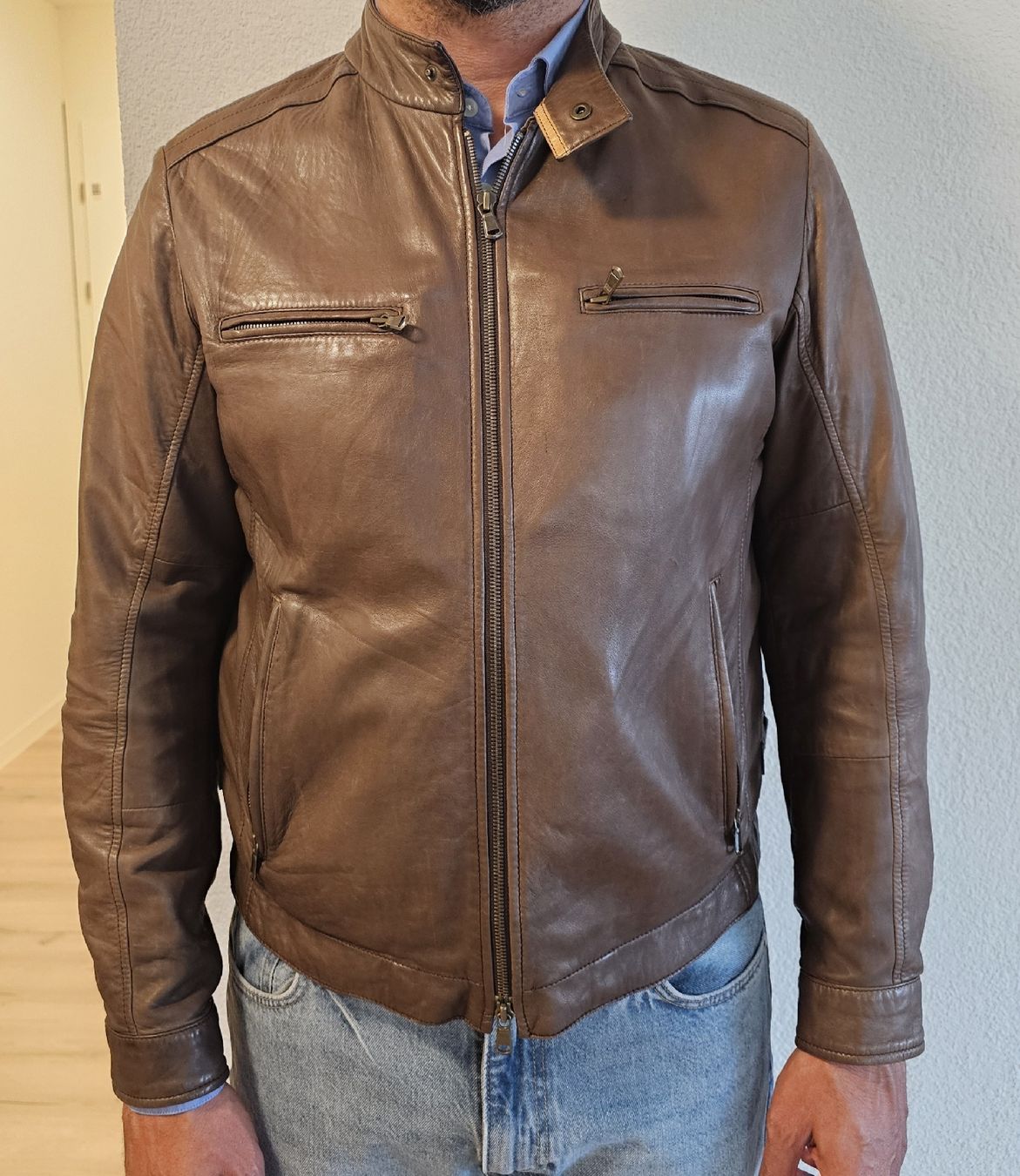 Brunello Cucinelli Giacche: Wunderschöne Echtlederjacke von Brunello Cucinelli, Grösse L – Usato da Dottikon venduto da Chicca_73