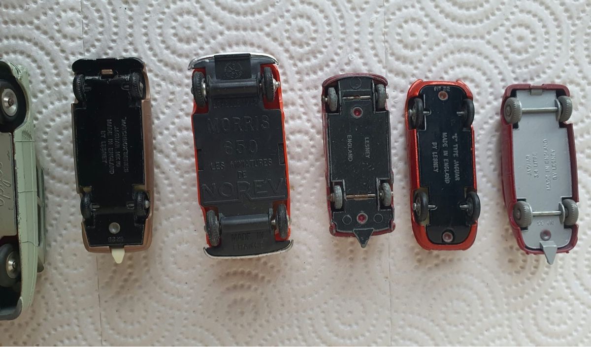 Modellini d'auto: Lot de 8 voitures model réduit diverses  – Usato da montreux venduto da Always-Good 7