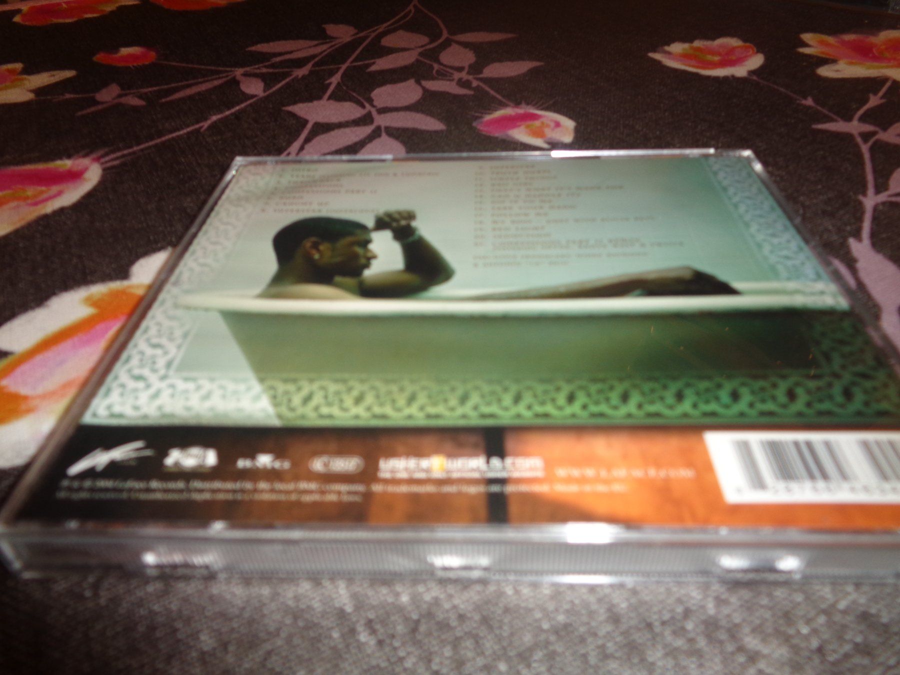 CDs: Usher - Confessions CD – Gebraucht aus Olten von Disc-Ausverkauf 1