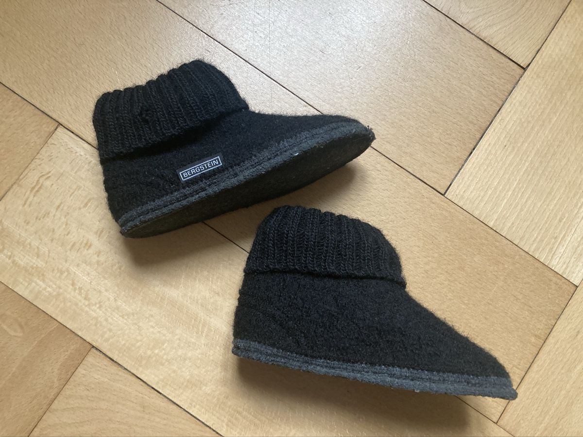 Scarpe per ragazzi: Bergstein Hausschuhe / Grösse 27 – Usato da Bern venduto da Marina_K 1
