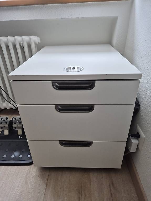 Banconi: Massiver Schreibtischkorpus weiss – Usato da Winterthur venduto da electone