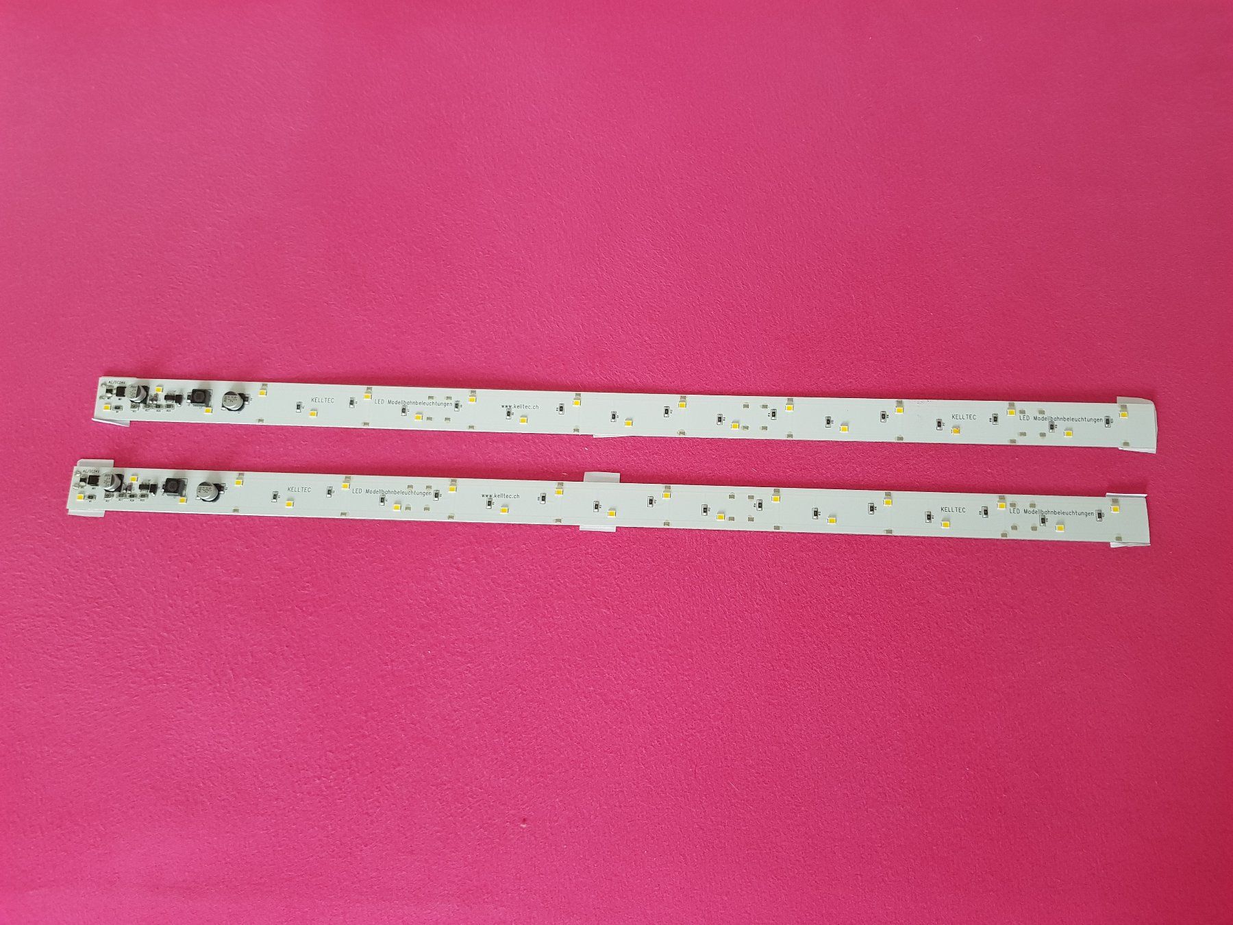 Modellini di ferrovie: 2 Kelltec LED Wagenbeleuchtungen – Nuovo (secondo la descrizione) da Luzern venduto da inca55