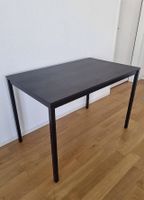 schwarzer Tisch IKEA