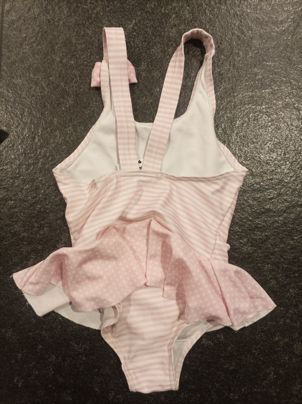 Costumi da bagno & Bikini: Mädchen Badekleid Hello Kitty 92/98 – Usato da Aeschi (SO) venduto da clementinli 2
