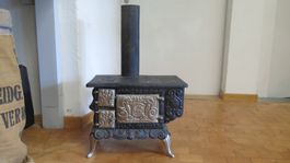 Sammlerartikel Spielzeug Holzherd aus Gusseisen mit Kamin