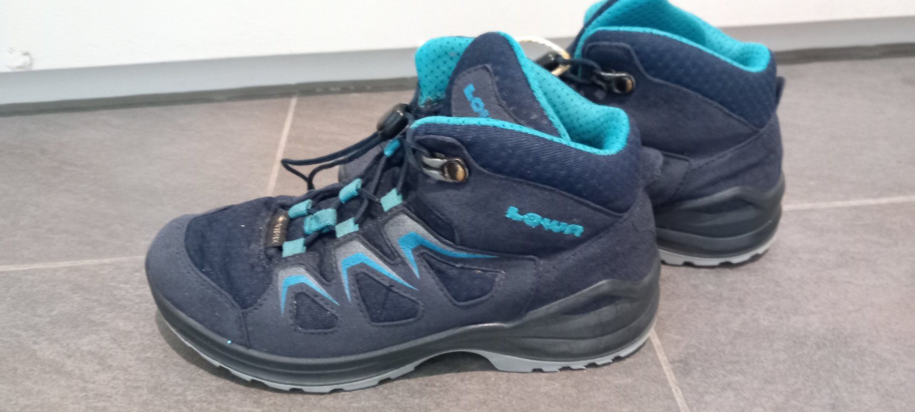 Lowa Chaussures hommes: LOWA Wanderschuhe Grösse 32 – D'occasion à Thalheim par sil_n2nk