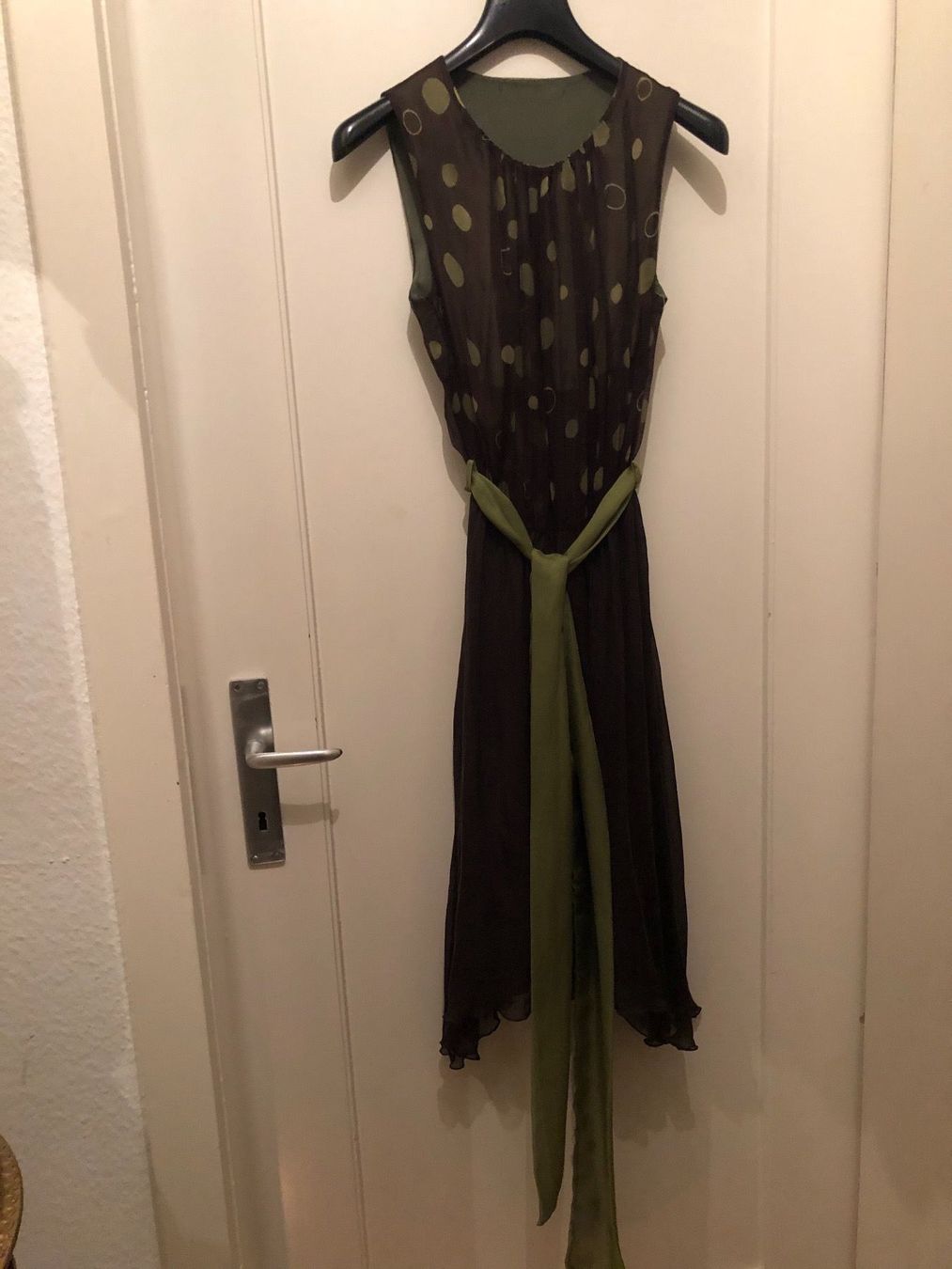 Kleider: Elegante Damen Kleid Neue Gr/M – Gebraucht aus Basel von Ivana_4 5