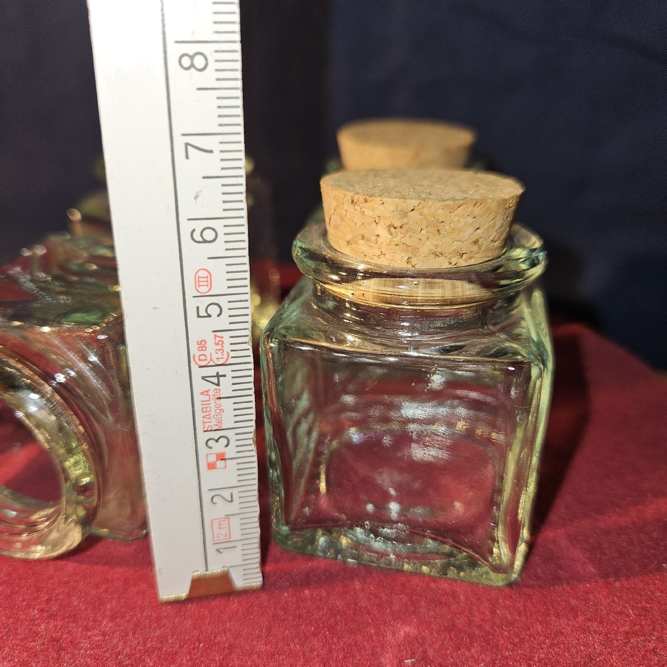 Gläser: 4 kleine Gläser mit Korkverschluss 4cm – Gebraucht aus Kriens von gra_fhn7 3
