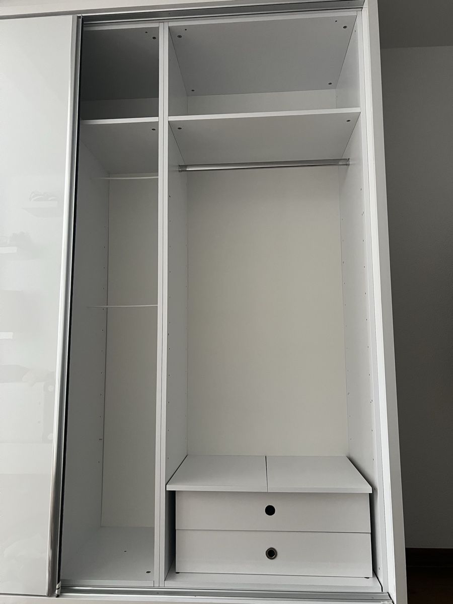 Armoires: weisser spiegelschrank – D'occasion à Affoltern am Albis par lau_x79r 2