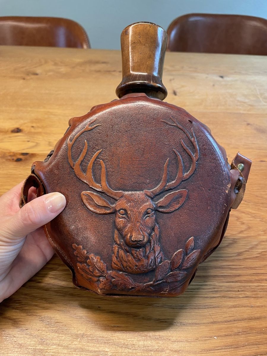 Bottiglie: Jagdflasche Hirsch Leder – Usato da Niederbüren venduto da Poschti_19