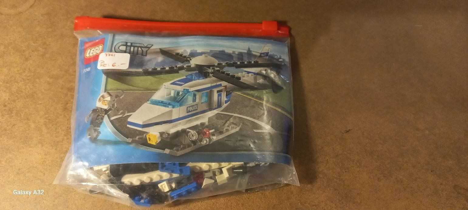 Lego Giocattoli: Set Lego City 7741 – Usato da La Tour de Trême venduto da Startjouet