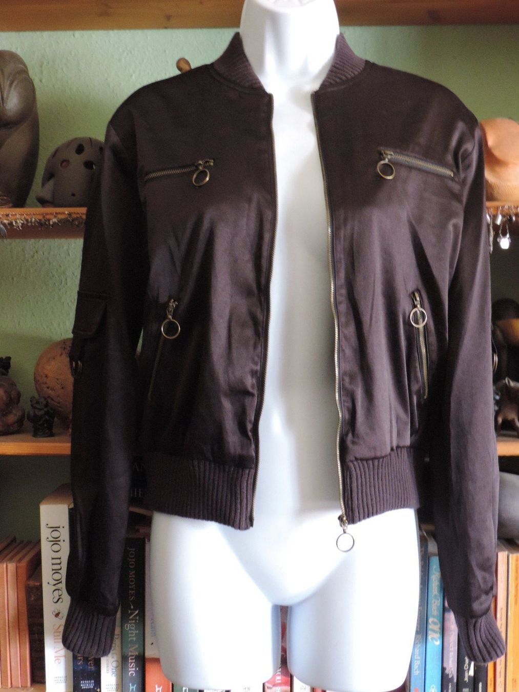 Giacche: veste légère effet satin noire – Usato da Genève venduto da Axelle333 1