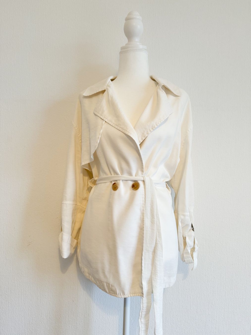 Giacche: Veste blanche de saison – Usato da Lausanne venduto da Greenbyaudrey 1
