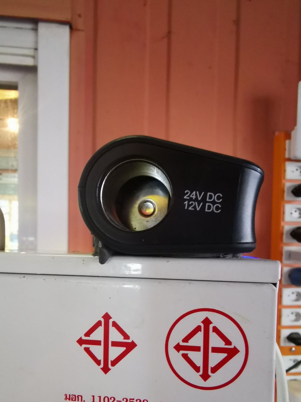 Lampade: Notleuchte mit USB Tragbar – Usato da Zürich venduto da adi0111 2