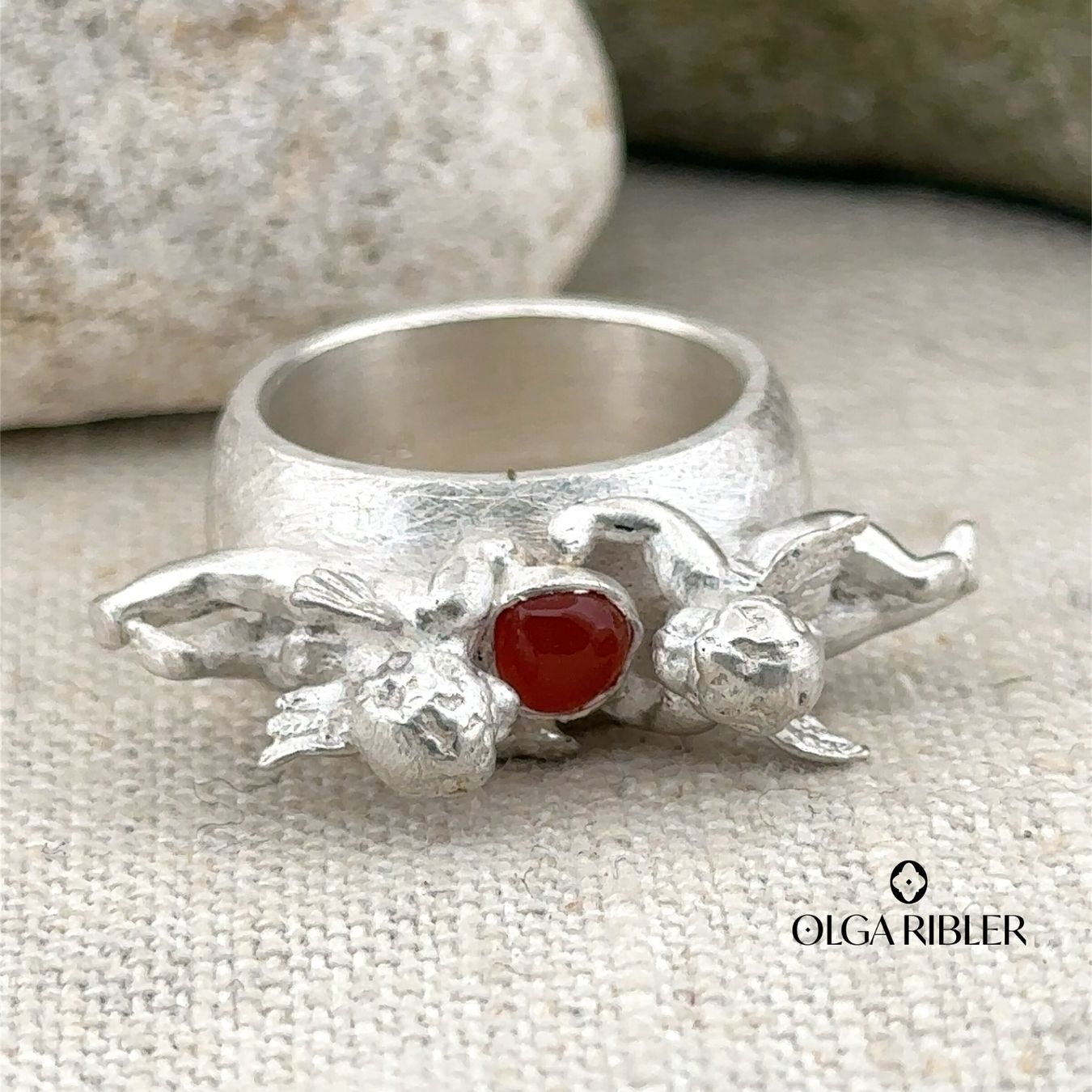 Olga Ribler Anelli: Silber Ring 925 mit Engeln und Carneole Grösse 55 – Nuovo (secondo la descrizione) da Luzern venduto da Schmuckoutlet 3