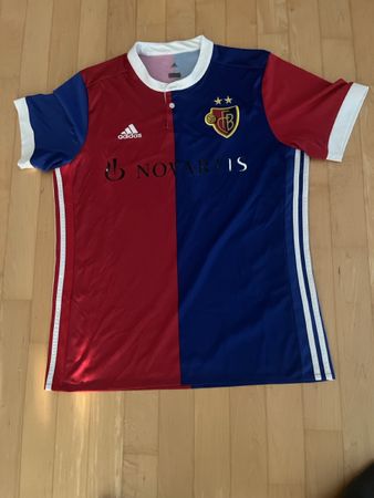 FC Basel Trikot Grösse L Adidas rot/blau Novartis