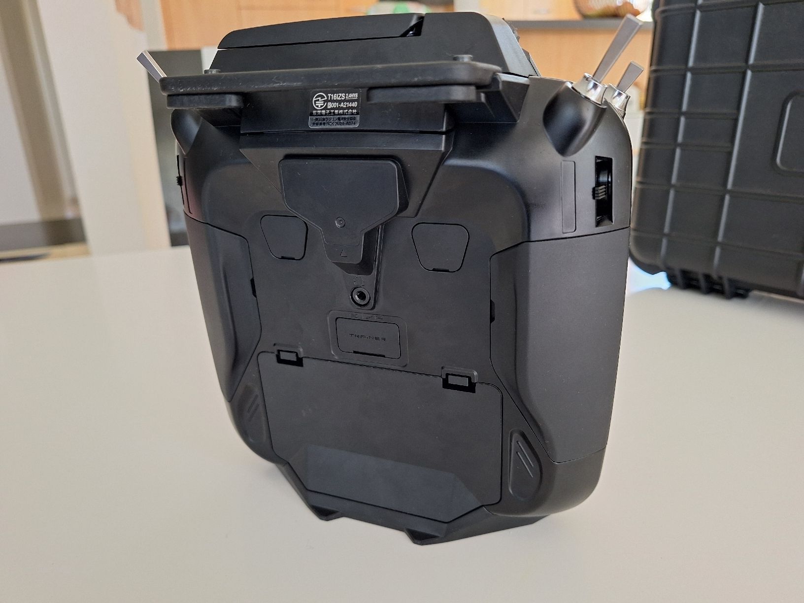 Futaba Telecomando: Futaba T16IZ Super, comme neuf, avec mallette! – Nuovo (secondo la descrizione) da Missy venduto da Heli1565 5