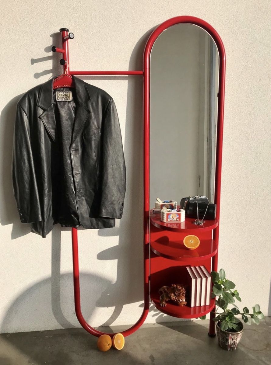 Guardaroba: Schönbuch Garderobe, Space Age, rot – Usato da Zürich venduto da tihun 1