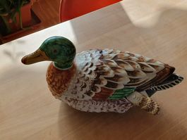 Keramik-Ente mit Schöpfkelle