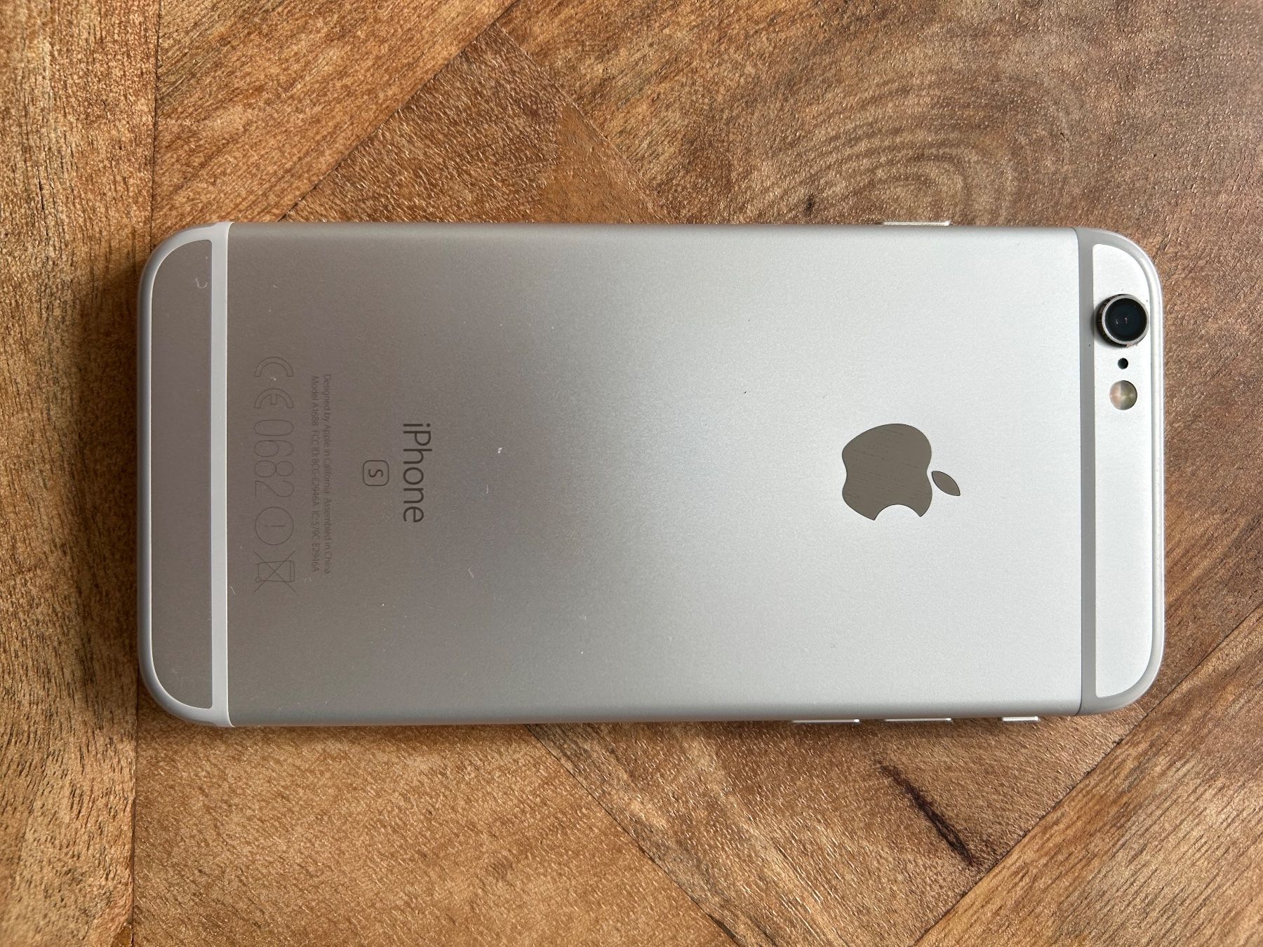 Apple Handys / Smartphones: Apple iPhone 6s Silber Smartphone gebraucht – Gebraucht aus Staufen von wei_gd7b 1