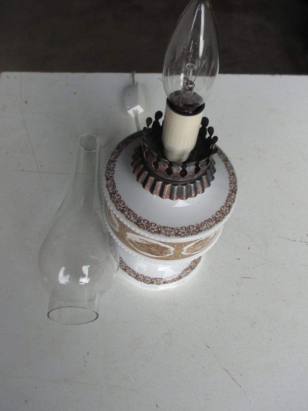 Lampade: Antike Lampe elektrifiziert – Usato da Weier im Emmental venduto da waefler03 2