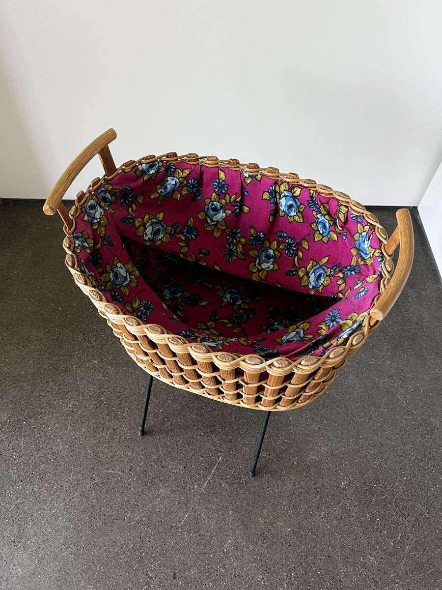 Altro per la casa: Vintage Wicker Basket, Mid century Side table – Usato da Oberägeri venduto da Theonose74 1