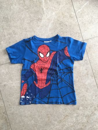 Superhelden-Shirt: Spider-Man Gr. 116 für kleine Fans!
