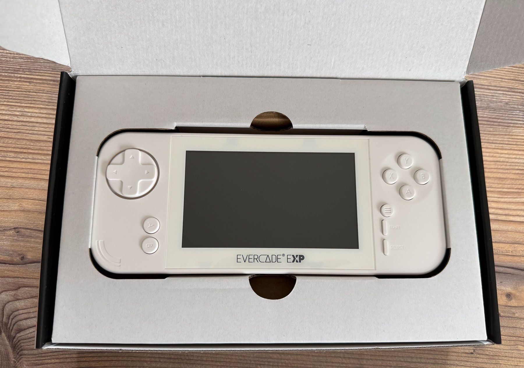 Evercade Console: Evercade EXP Capcom OVP + Transportbox + Irem Arcade 1 – Usato da Zürich venduto da Yamirodvd 2