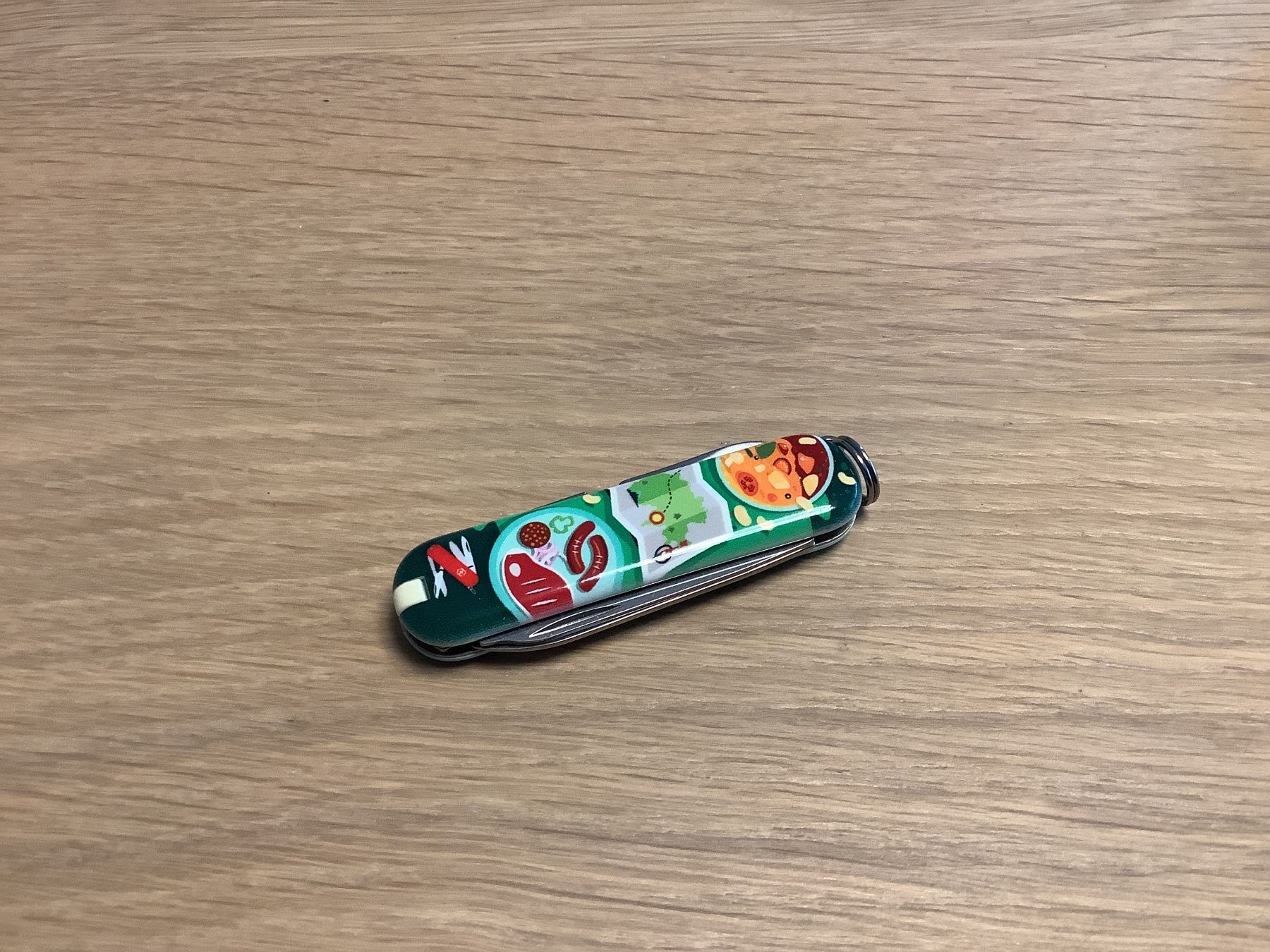 Victorinox Coltellini militari: Classic Messer – Nuovo (secondo la descrizione) da Holzhäusern ZG venduto da tho_8my6 1